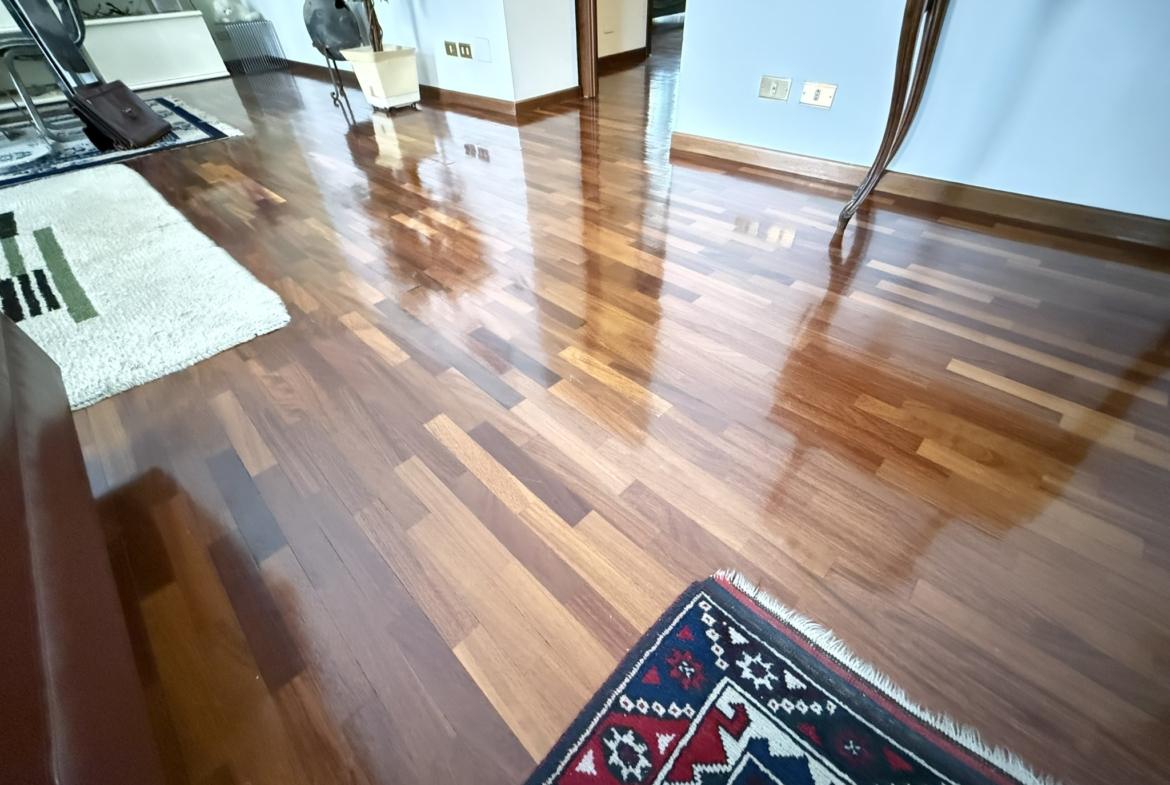 Ampio cinque locali adiacenze Corso Marconi