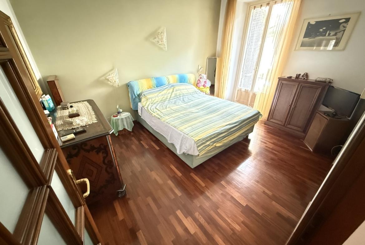 Ampio cinque locali adiacenze Corso Marconi