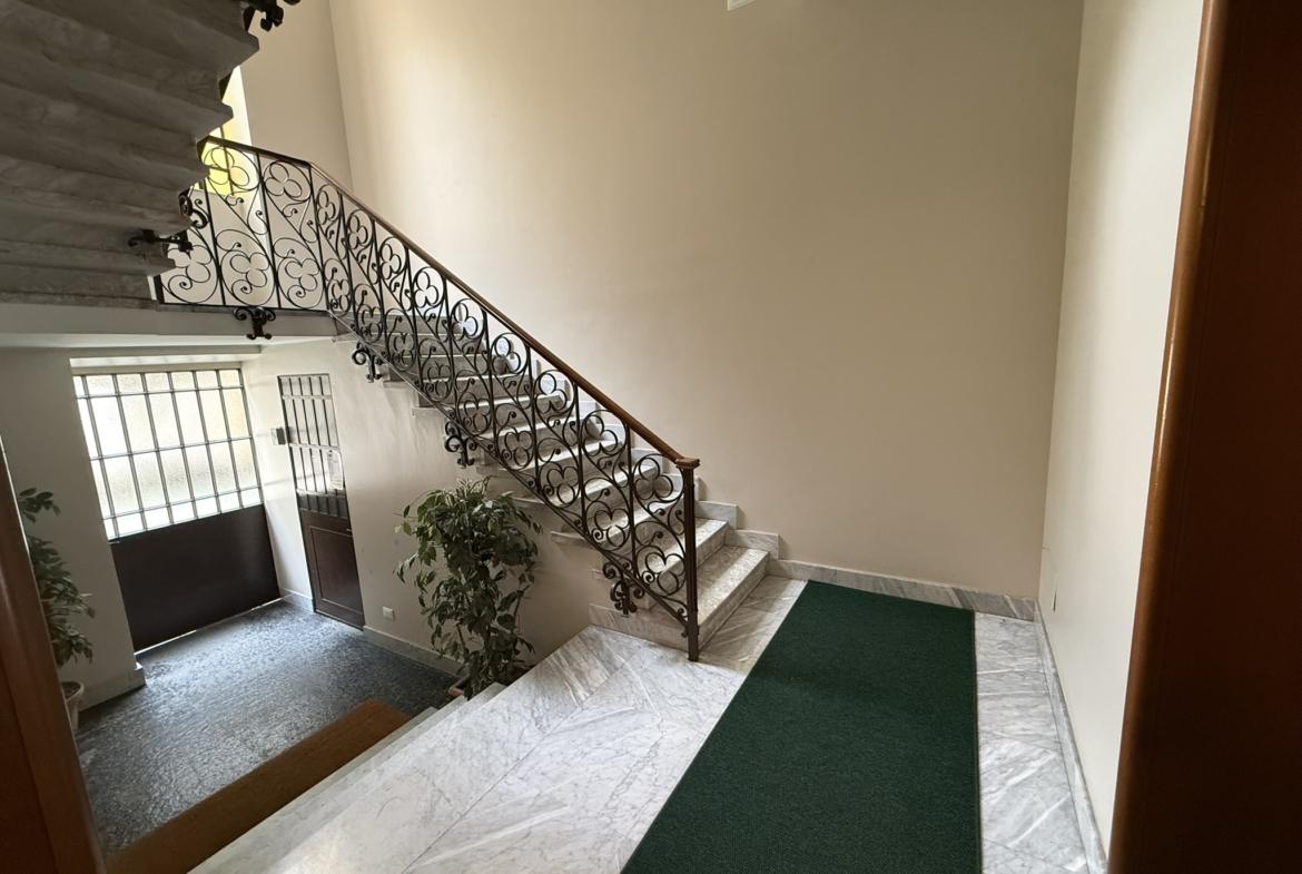 Ampio cinque locali adiacenze Corso Marconi