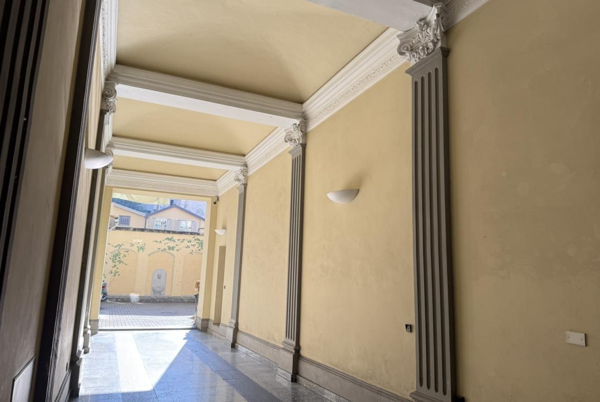 Luminoso quadrilocale mansardato adiacenze Corso Vittorio Emanuele II