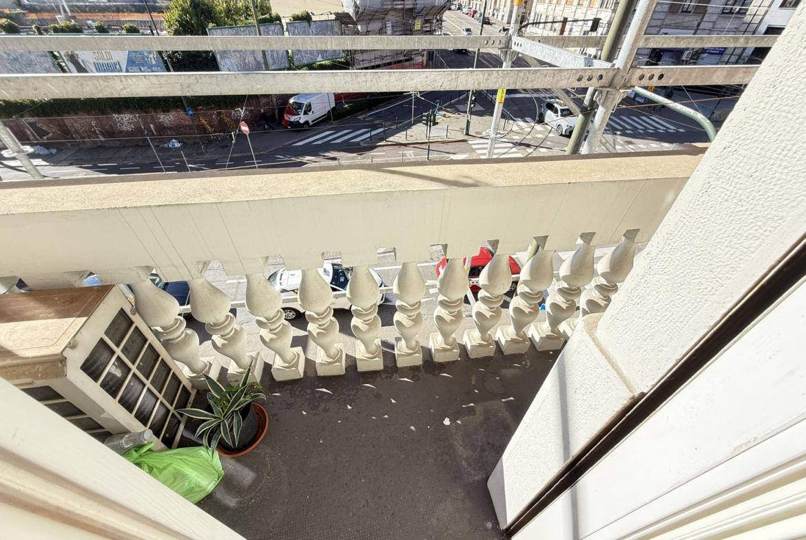 Signorile quadrilocale ristrutturato in Via Nizza