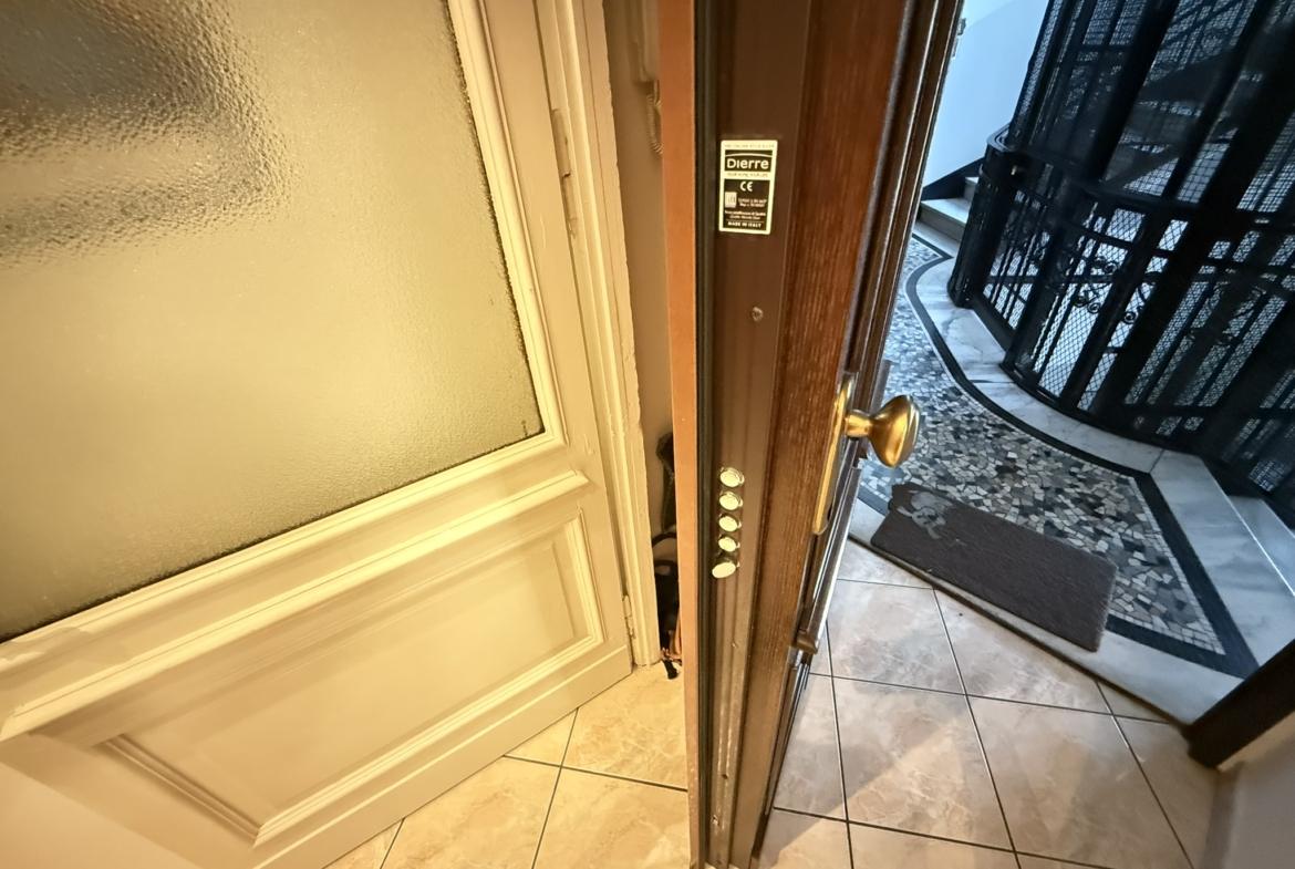 Signorile quadrilocale ristrutturato in Via Nizza